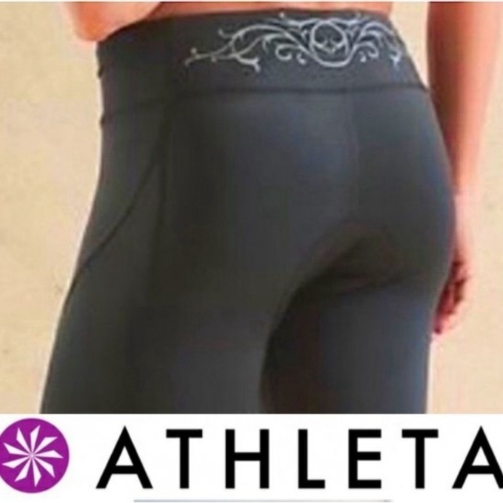 Athleta spin class soul cycling shorts padded size‎ large